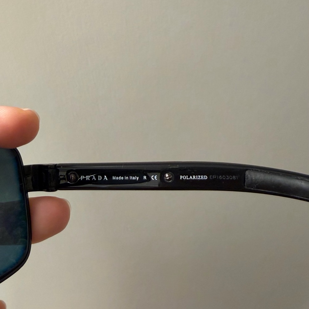 Prada sunglasses - Picture 3 of 5